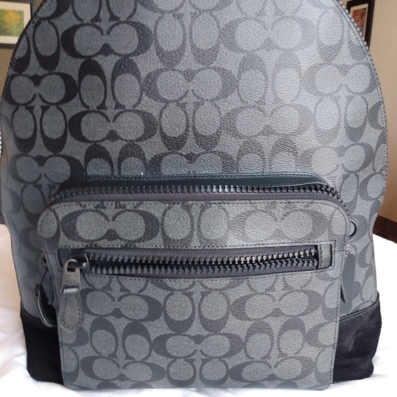 COACH authentic leather knapsack - Picture 6 of 8